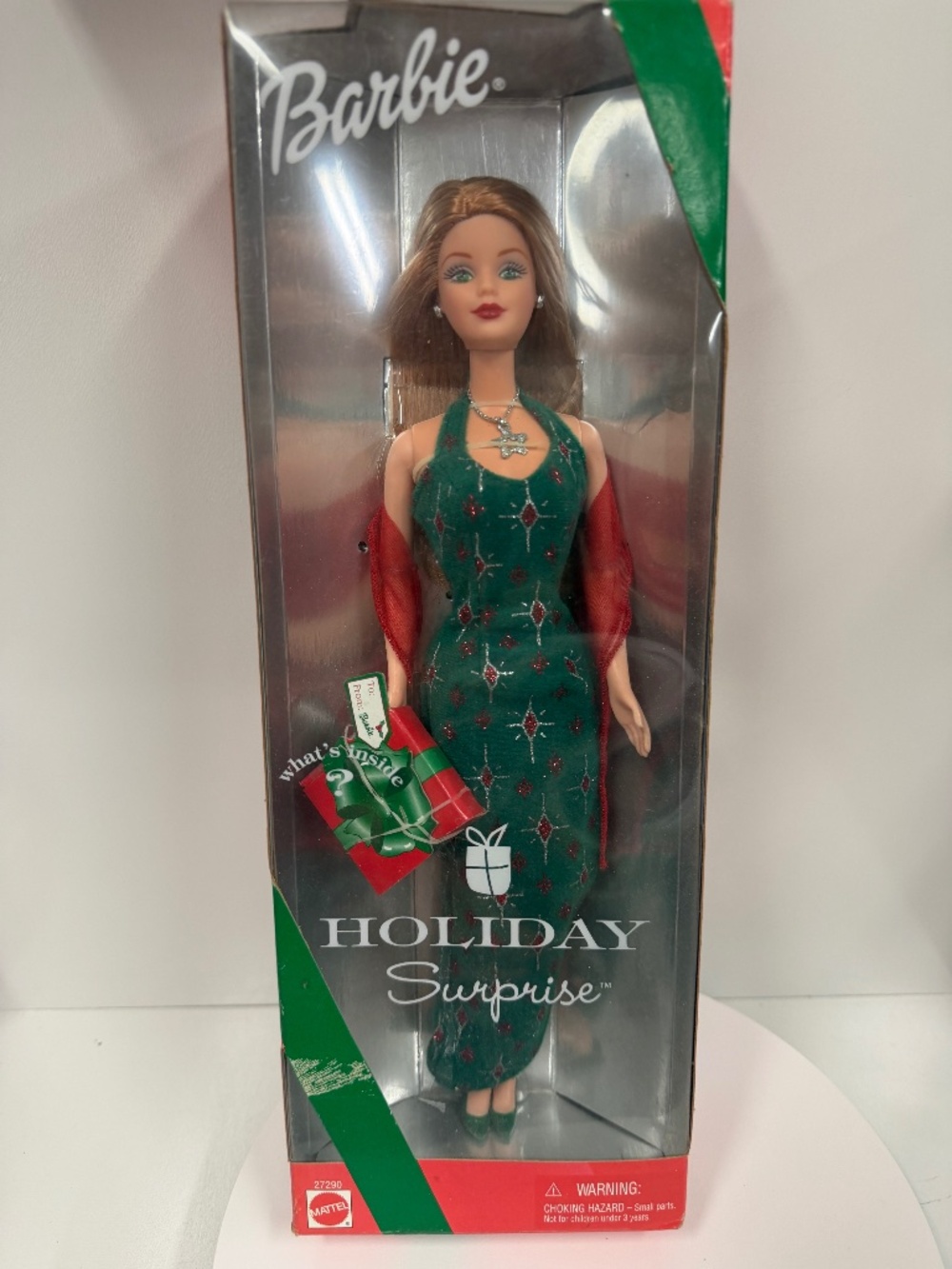 Barbie- Holiday Surprise- EJ619